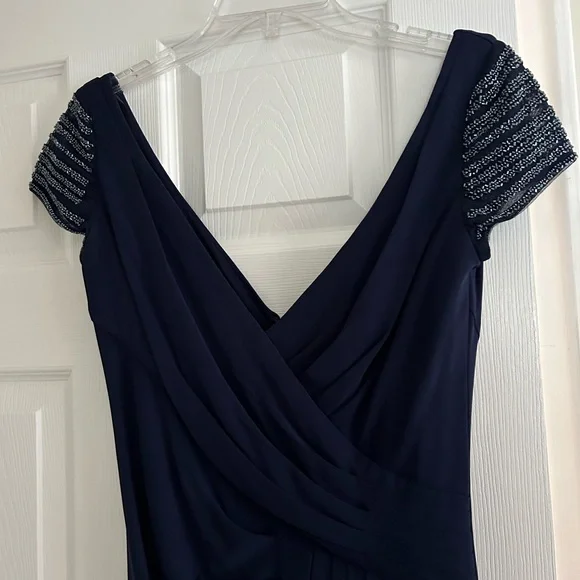 Badgley Mischka Navy blue jersey knit gown. - Picture 1 of 3